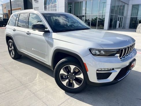 Used 2023 Jeep Grand Cherokee 4WD 4xe image 1