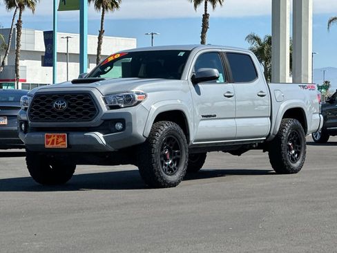 Used 2020 Toyota Tacoma TRD Sport w/ Technology Package AWD/4WD image 7