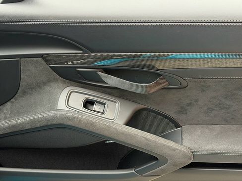 Used 2018 Porsche 911 GT2 RS image 30