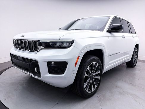Used 2023 Jeep Grand Cherokee Overland AWD/4WD image 28