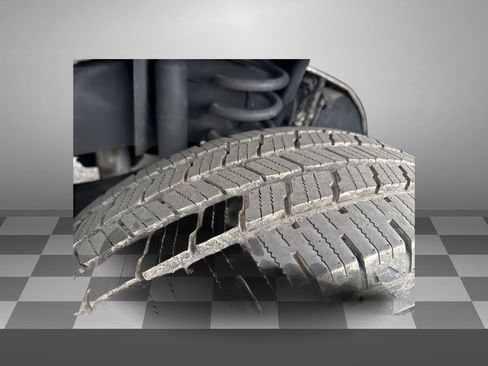 Used 2024 Ford F350 XLT w/ Camper Package image 5