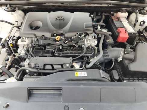Used 2022 Toyota Camry XSE FWD image 33