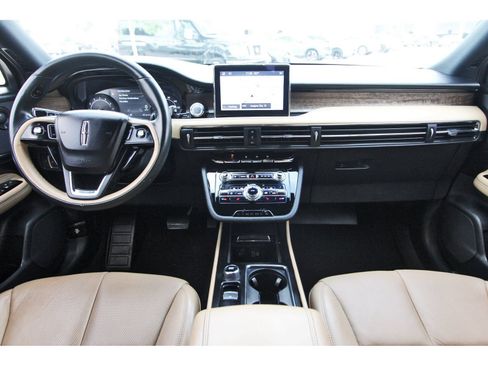 Used 2020 Lincoln Corsair Reserve FWD image 11