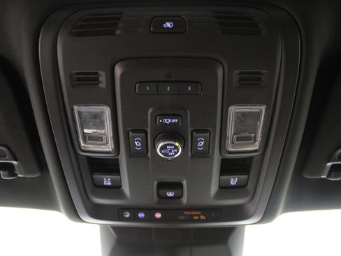 Used 2021 Cadillac Escalade Premium Luxury w/ Driver Assist Tech Package image 33