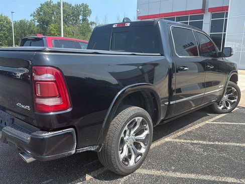 Used 2022 RAM 1500 Limited w/ Body-Colour Bumper Group AWD/4WD image 4