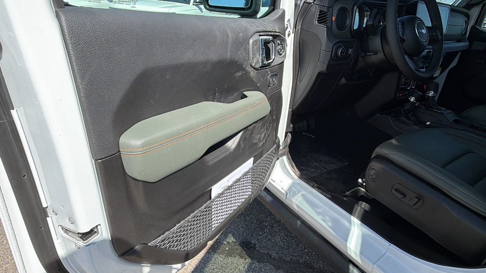 New 2026 Jeep Gladiator Mojave AWD/4WD image 14