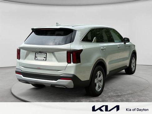 New 2026 Kia Sorento LX FWD image 5