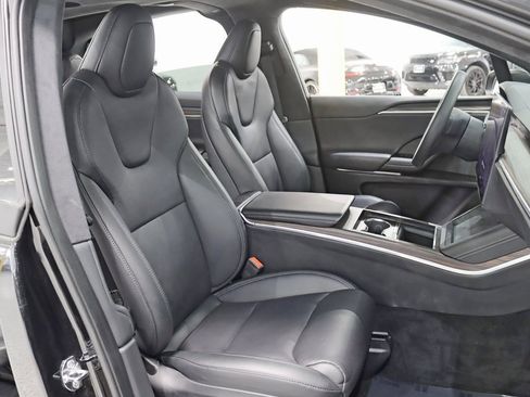 Used 2023 Tesla Model X image 30