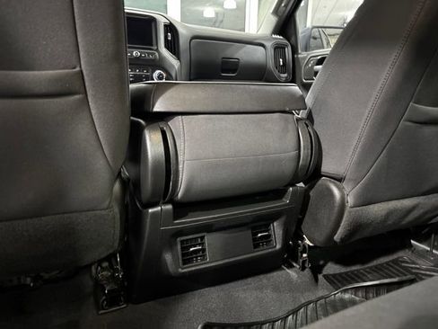 Used 2022 Chevrolet Silverado 1500 Custom Trail Boss w/ LPO, Dark Essentials Package image 27