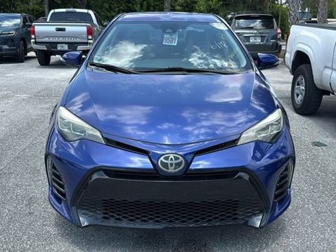 Used 2018 Toyota Corolla SE FWD image 2