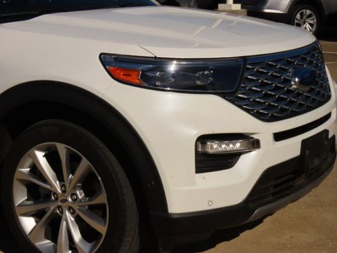 Used 2021 Ford Explorer Platinum w/ Equipment Group 601A image 5