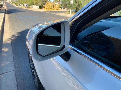 Used 2020 Volvo XC90 T6 Momentum image 16