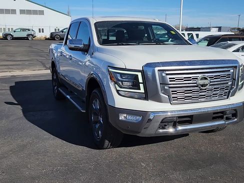 Used 2021 Nissan Titan Platinum Reserve w/ Moonroof Package image 4