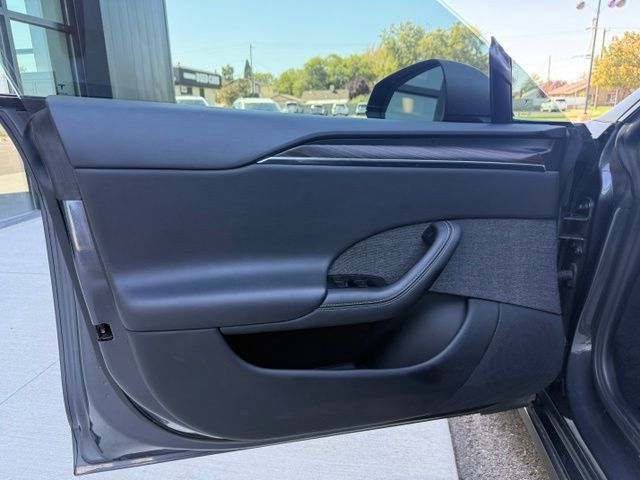 Used 2022 Tesla Model S AWD/4WD image 9