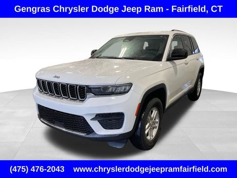 Certified 2023 Jeep Grand Cherokee Laredo w/ Luxury Tech Group I AWD/4WD image 3