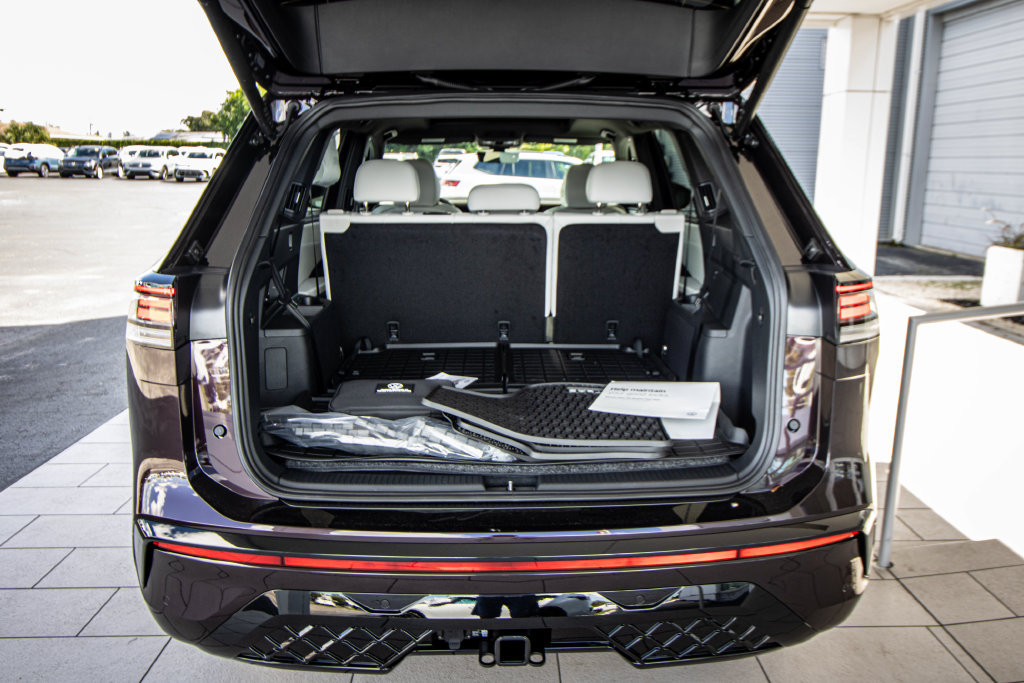New 2027 Volkswagen Atlas SEL R-Line AWD/4WD image 18
