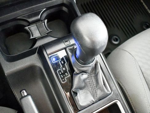 Used 2021 Toyota Tacoma SR image 38