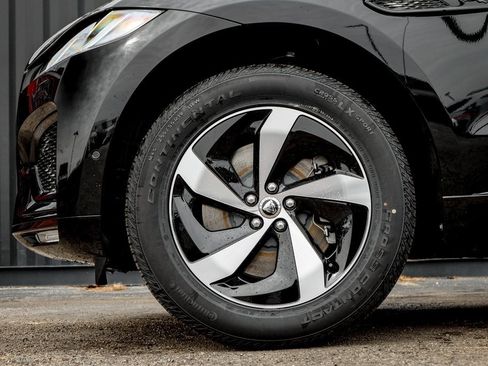 New 2026 Jaguar F-PACE R-Dynamic S image 4