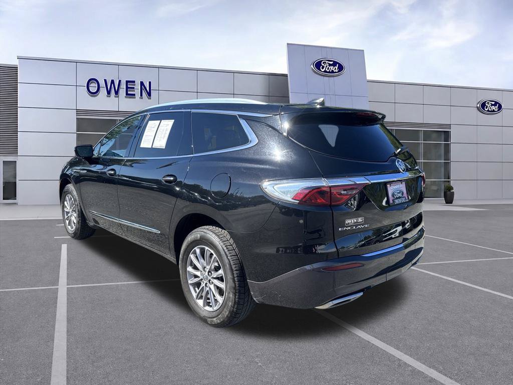 Used 2023 Buick Enclave Essence FWD image 3