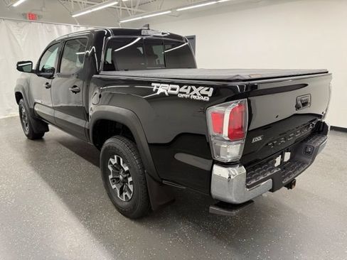 Certified 2023 Toyota Tacoma TRD Off-Road AWD/4WD image 4