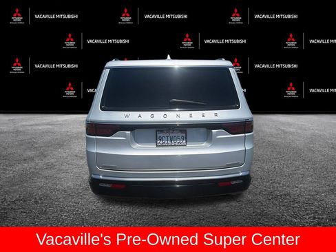 Used 2022 Jeep Wagoneer Series II w/ Premium Group I AWD/4WD image 4