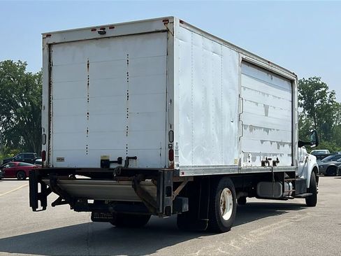 Used 2017 Ford F650 2WD Regular Cab Super Duty image 5