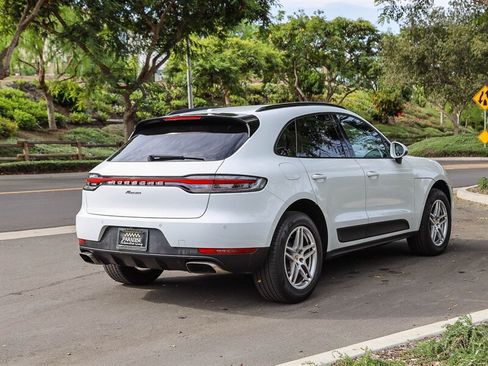 Used 2020 Porsche Macan AWD/4WD image 6