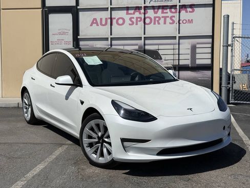 Used 2023 Tesla Model 3 Standard Range RWD image 2