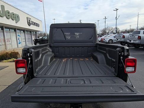 New 2026 Jeep Gladiator Sport image 16