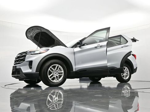 New 2026 Ford Explorer Active RWD image 49
