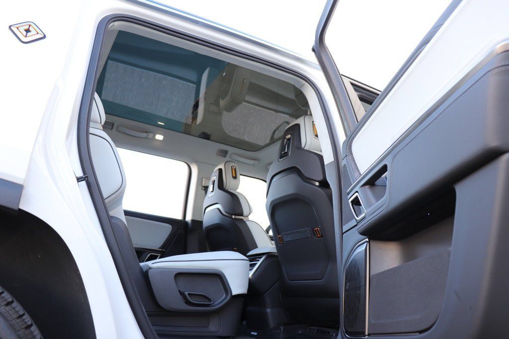 Used 2023 Rivian R1S Adventure Quad AWD/4WD image 36