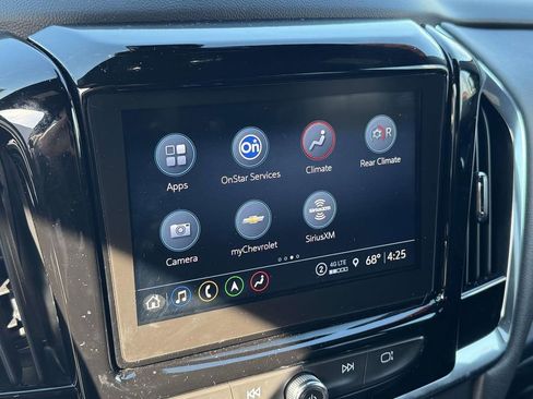 Used 2023 Chevrolet Traverse RS AWD/4WD image 23