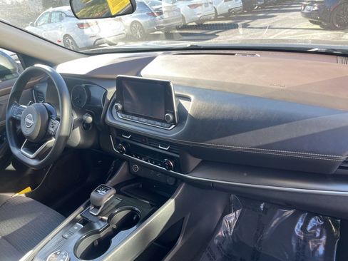 Certified 2023 Nissan Rogue SV image 12