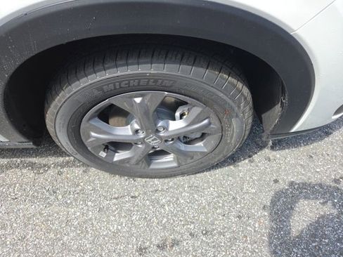 New 2026 Honda HR-V LX image 9