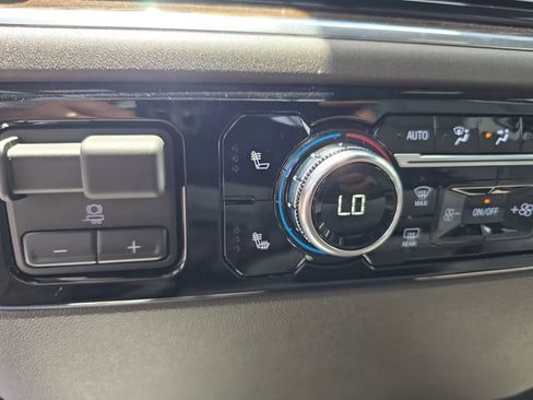 New 2026 GMC Sierra 1500 SLE w/ Preferred Package RWD image 21