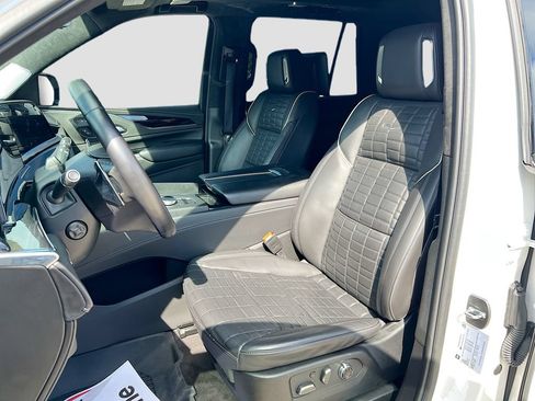 Used 2024 Cadillac Escalade V AWD/4WD image 16
