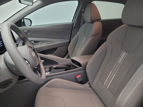 Used 2024 Hyundai Elantra SEL FWD image 17