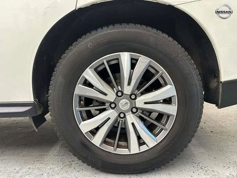 Used 2020 Nissan Pathfinder SV image 29