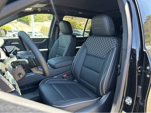 New 2025 GMC Acadia Denali w/ Super Cruise Package image 8