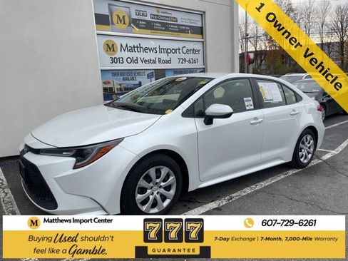 Used 2022 Toyota Corolla LE image 1