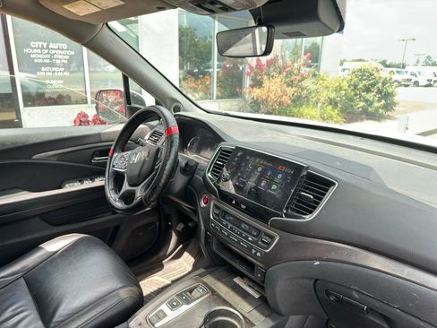 Used 2021 Honda Pilot Special Edition image 11