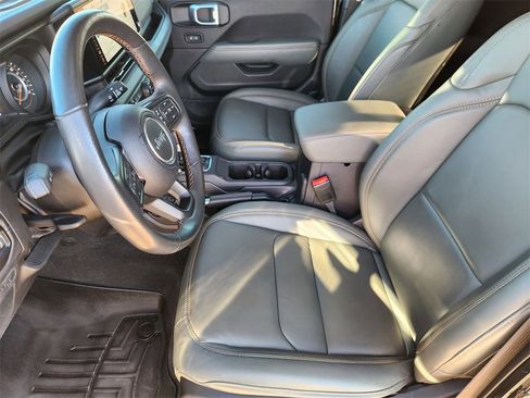 Used 2024 Jeep Gladiator Mojave image 13