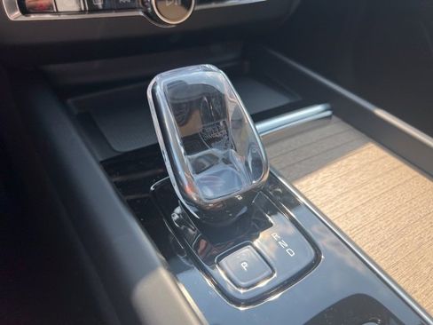 New 2026 Volvo XC60 B5 Plus w/ Climate Package image 15