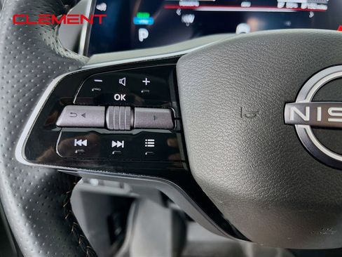 Used 2023 Nissan Ariya FWD image 15