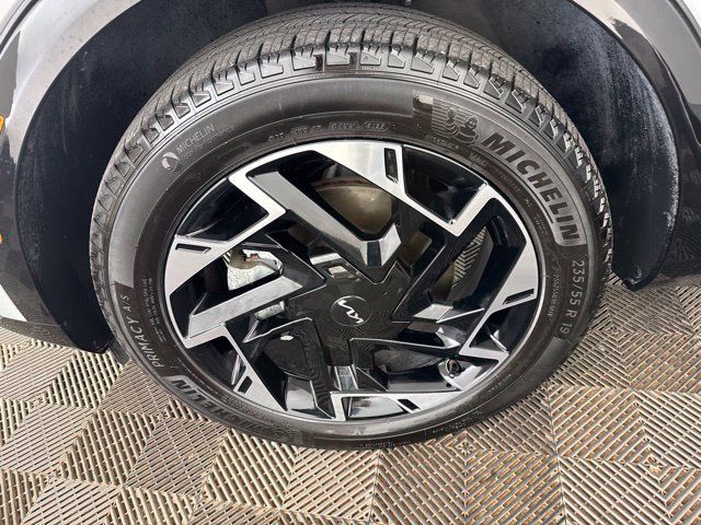 Certified 2024 Kia Sportage SX AWD/4WD image 28