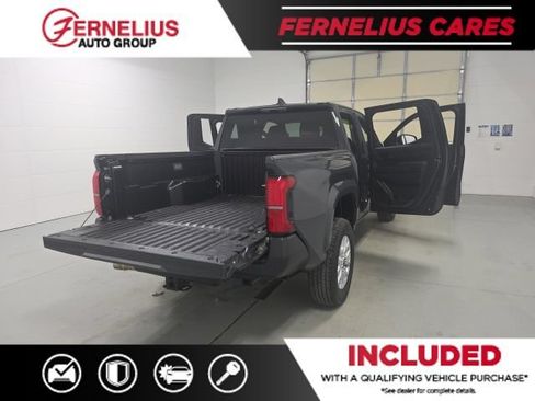 Used 2025 Toyota Tacoma SR AWD/4WD image 12