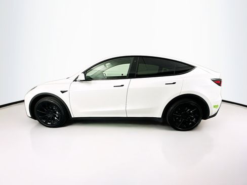 Used 2022 Tesla Model Y Long Range AWD/4WD image 4