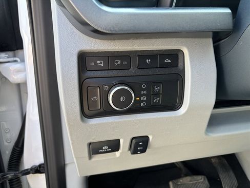 Used 2023 Ford F350 Limited w/ FX4 Off-Road Package AWD/4WD image 19