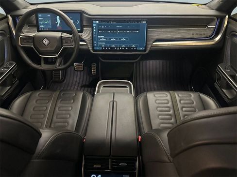 Used 2023 Rivian R1S Launch Edition image 21