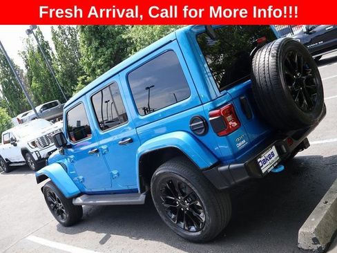 Used 2022 Jeep Wrangler Unlimited Sahara AWD/4WD image 6